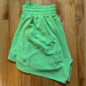 Lululemon Hotty Hot high Rise short 4”